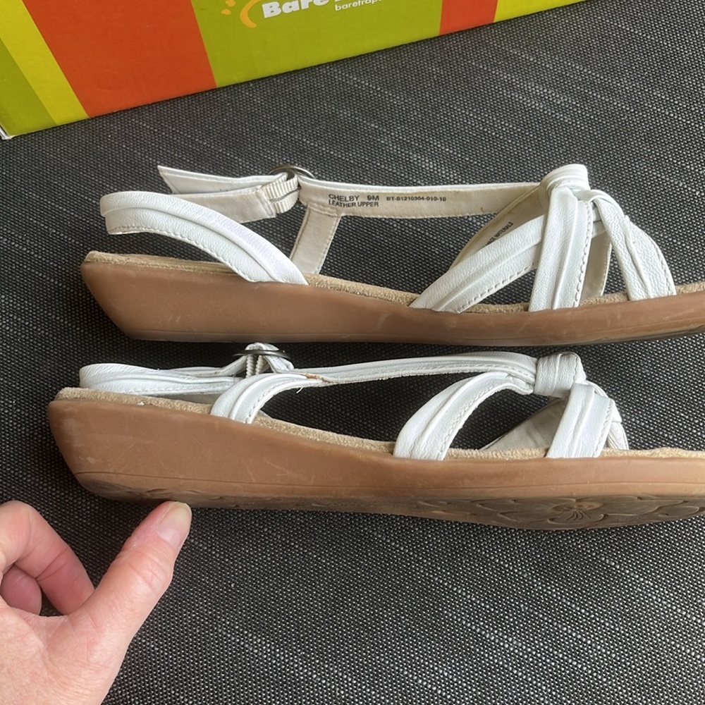 Bare Traps White Chelby Leather Sandal Size 9M - Picture 4 of 9